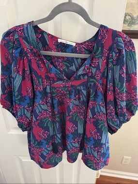 Bright Floral Puff-Sleeve Blouse in Fuchsia and Navy by Banana Republic